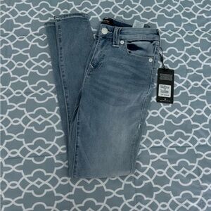 NWT True Religion Jennie Curvy Mid Rise Super Skinny Jean